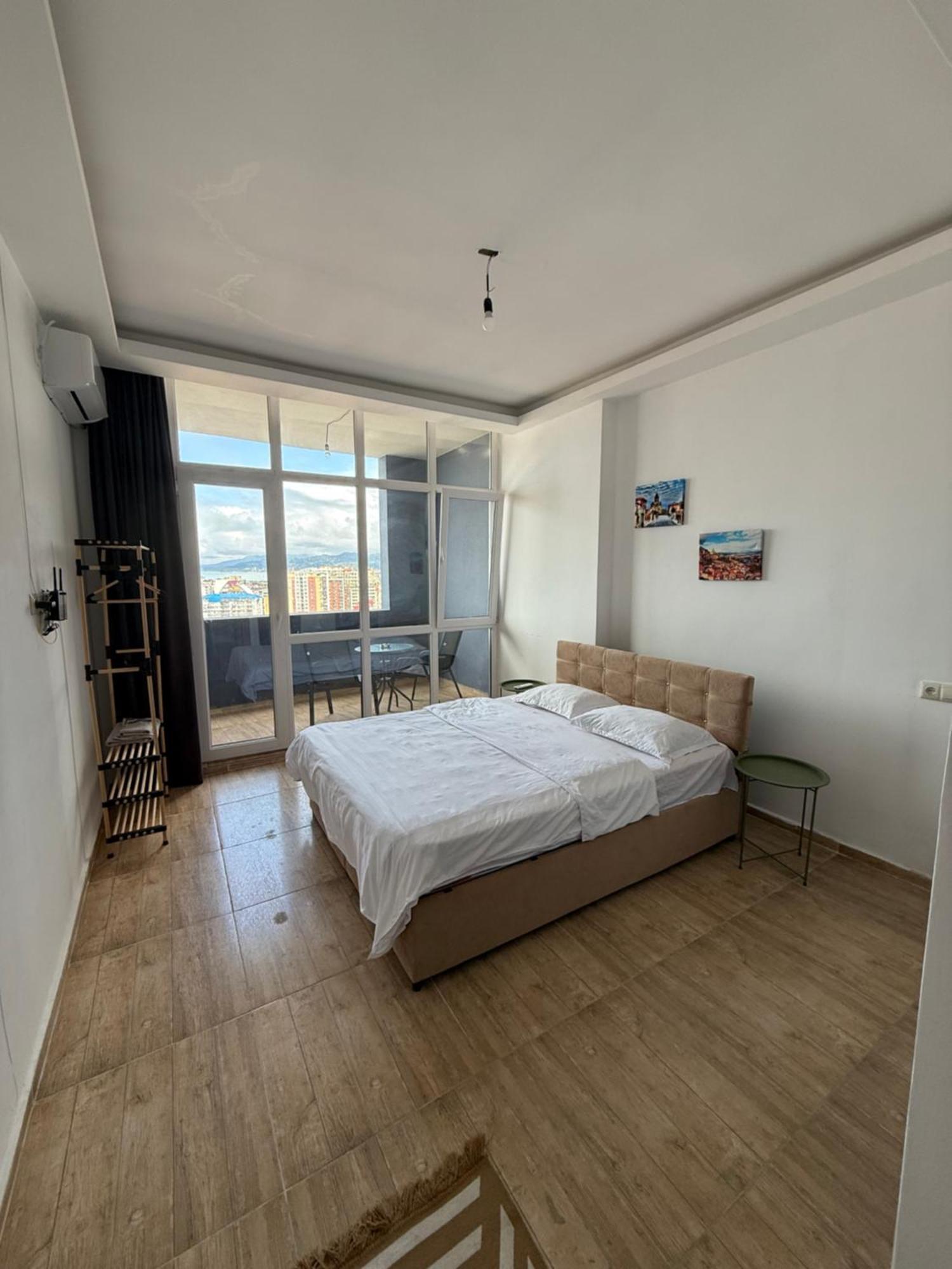 Апартаменты Batumi Flat With Epic Views Экстерьер фото